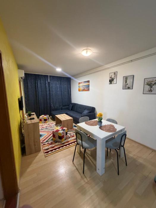 Sunny two bedroom in Rakovica