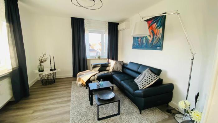 "Frisch renovierte 120 qm Ferienwohnung mit Balkon & Klimaanlage"