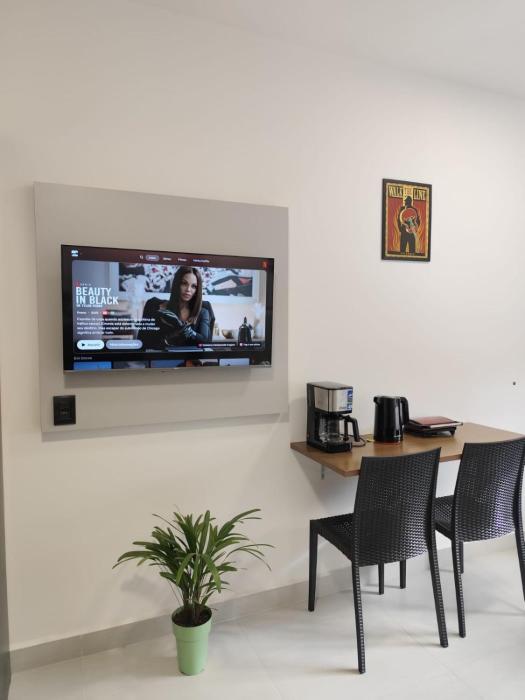 Studio com Ar condicionado, Boa Localização, Internet Rápida 2