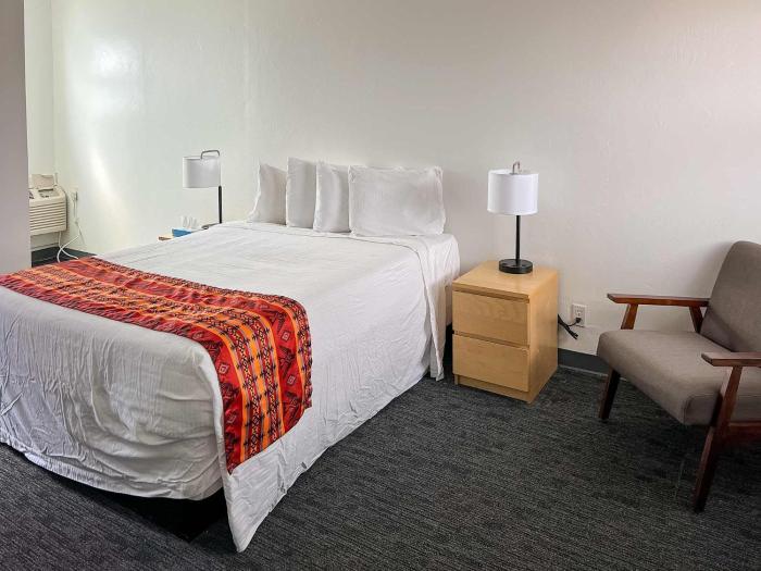 Bighorn Canyon King Room