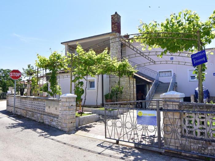 Apartment Geräumige Unterkunft in Punta Umag in Strandnähe- by Interhome