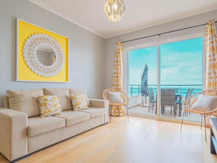 Apartment Appartement mit Meerblick by Interhome