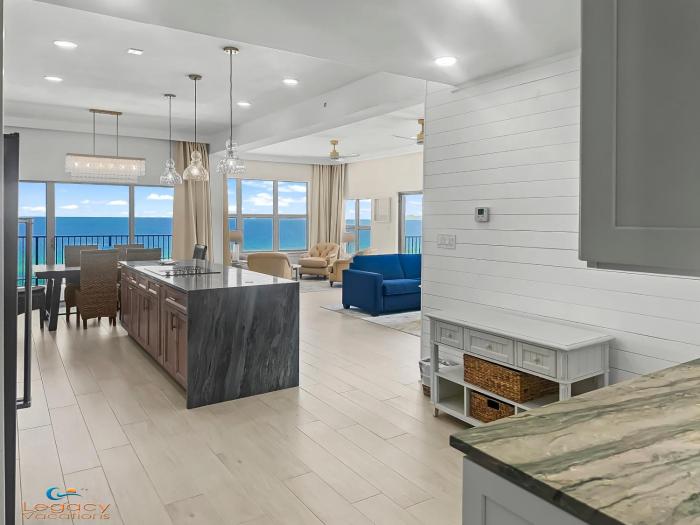 Emerald Towers West 6004