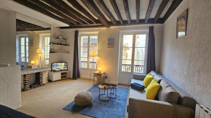 CHARMANT STUDIO EN PLEIN COEUR De PARIS QUARTIER MONTORGUEIL- JARDIN DU PALAIS ROYAL-MUSEE DU LOUVRE