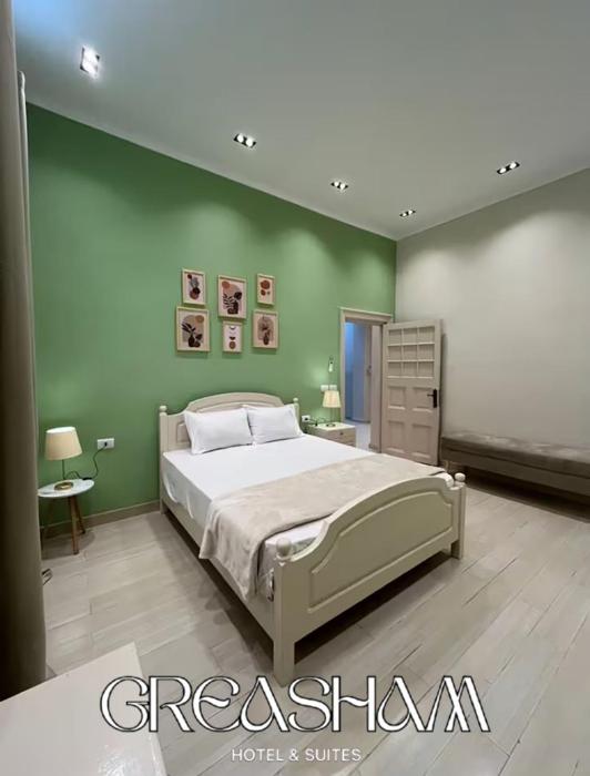 Gresham Hotel & Suites by Getaway