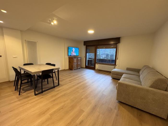 099 Trilocale ristrutturato, Pinzolo centro