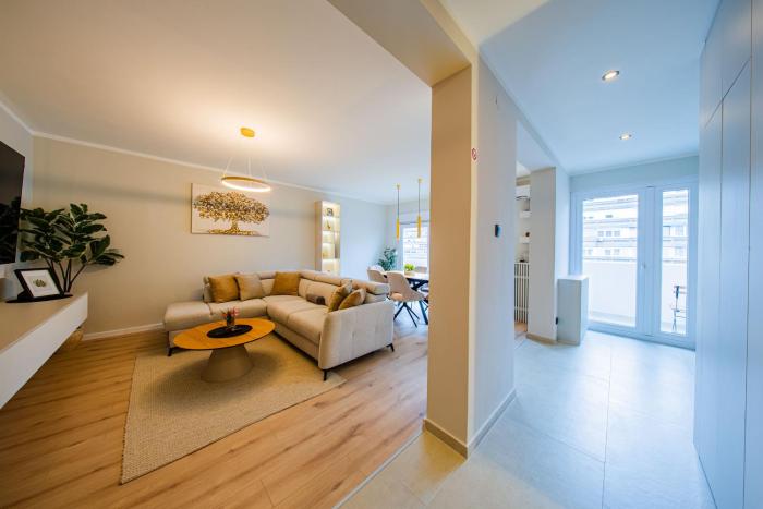 Flexible SelfCheckIns 193 - Zagreb - 1 Bedroom - Loggia