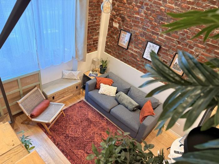 Stylish NoLo Loft - Workstation in a 1910 Charm