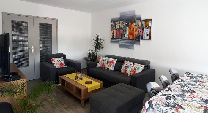 Appartement Spacieux avec Balcon