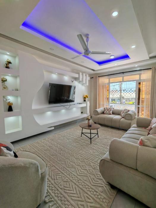 Grand Palace Apartment