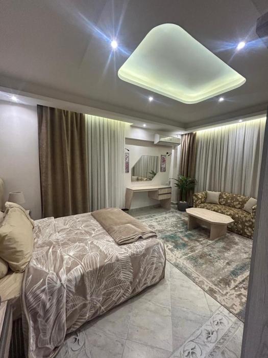 Cozy Apartment Near Major Attractions