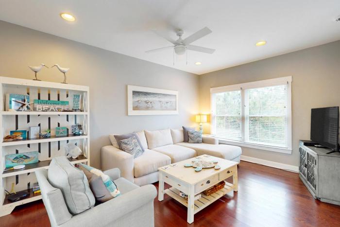 NTB108 Sandpiper Paradise