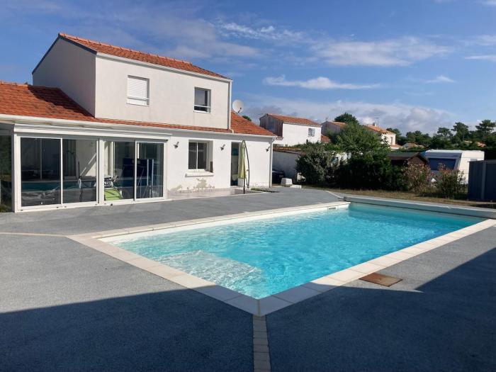 Maison familiale avec piscine