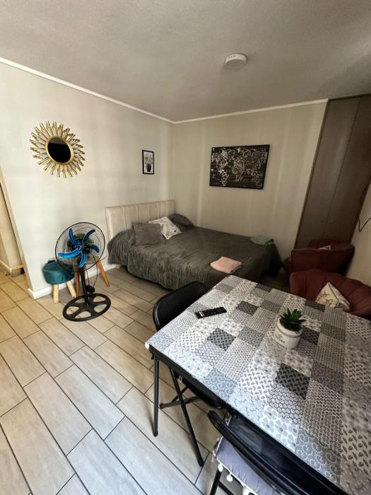 Studio Santiago Metro SANTA ANA