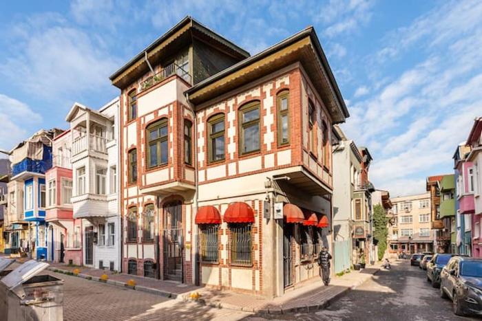 Historical Greco-Ottoman Pavilion near Tram in Fatih