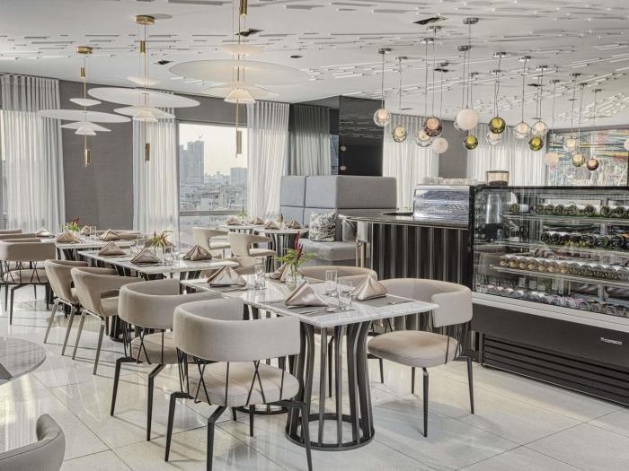 Novotel Suites Manila at Acqua