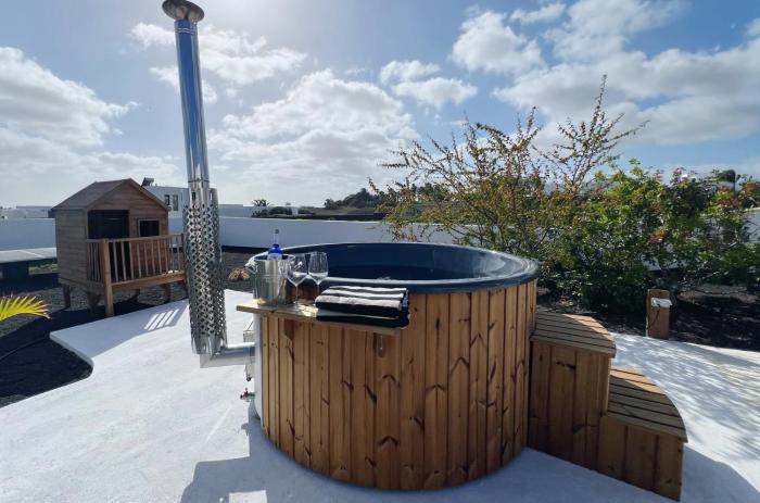 Chalet Emily mit Hot Tub und Meerblick