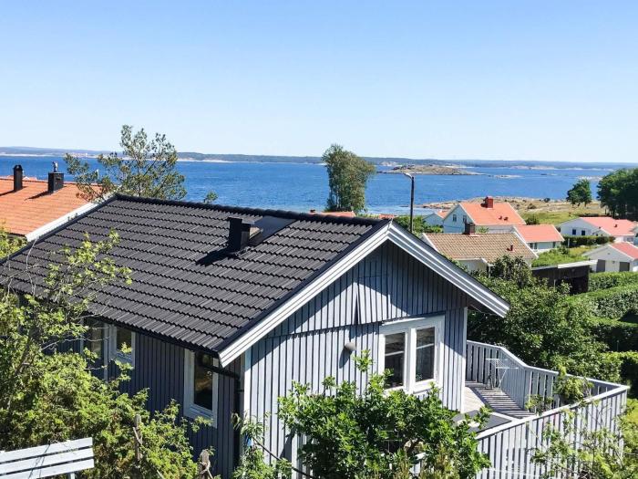 4 person holiday home in Nordkoster
