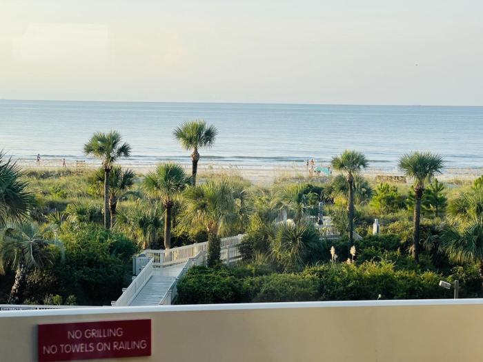 Breakers 324 Oceanfront Condo Hilton Head Coligny Beach, Direct Beach Access