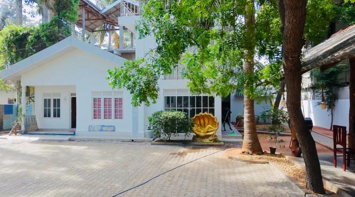 The Beach House , Nilaveli , Trincomalee
