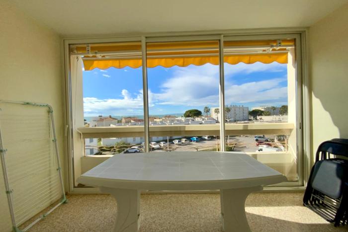 TELLINES - Appartement avec petite vue mer