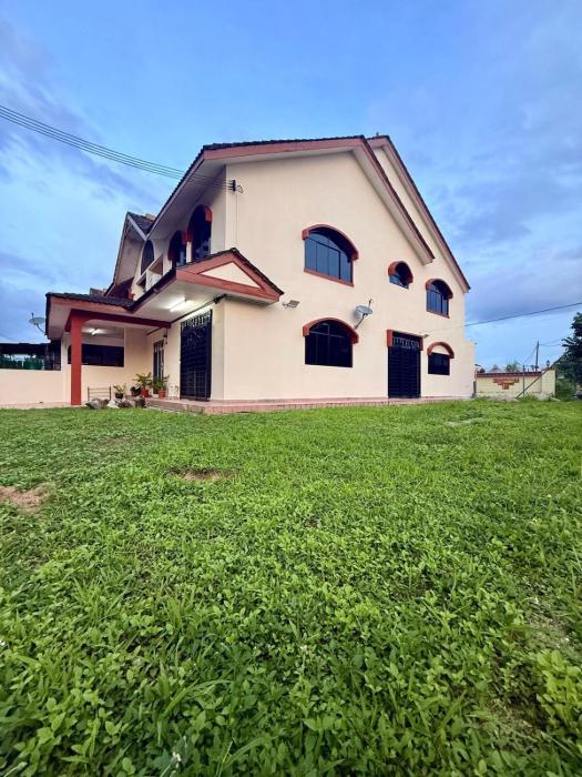 DeLunar Homestay