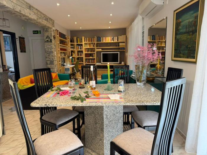 2-Bedroom Family Apartment, 5 min from Lavrio Port