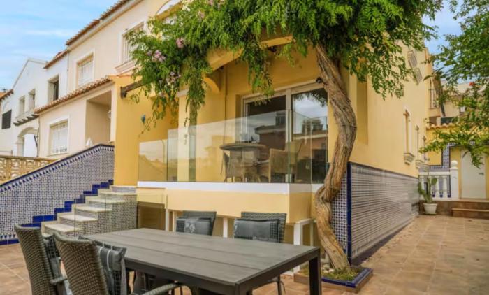 Spacious Modern Family House with sea view - Aguadulce Almeria