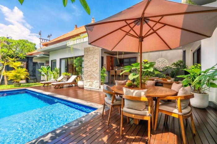 Villa Taj - Luxury 3-bedroom Pool Villa Near Seminyak