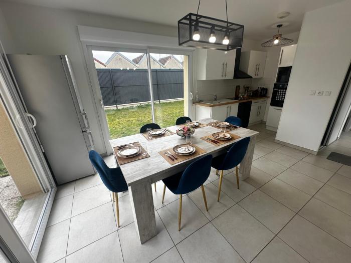 Maison individuelle parking privé et gratuit