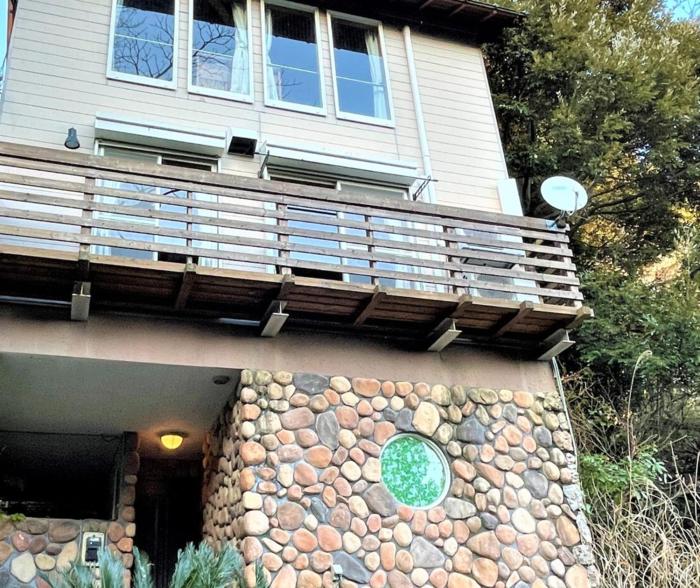 静かな森に佇むパンプキンハウスはAWA Resortのグループ施設 小さな可愛い別荘