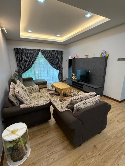 AYAAN MILLENIUM Family Homestay with Netflix and PS3 xprience Most Wanted 2012 and many more racing games