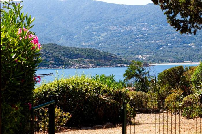 Bel appartement F2 dans résidence calme