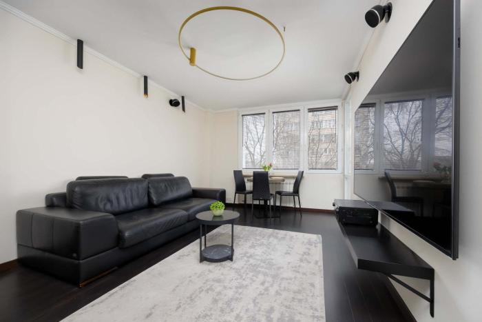 Cozy Apartment for 2 People Near the Palace of Culture and Science in Warsaw by Noclegi Renters