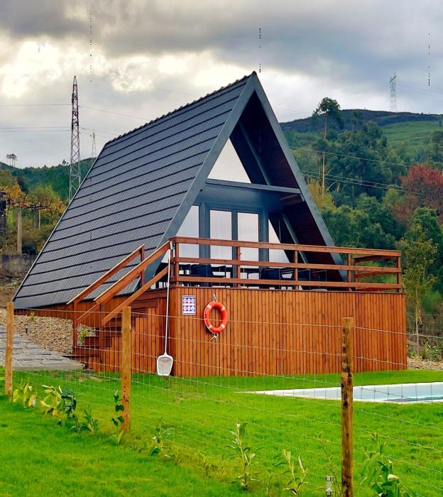 Chalés Luna in rio A-Frame Romântica no Gerês com vista Rio