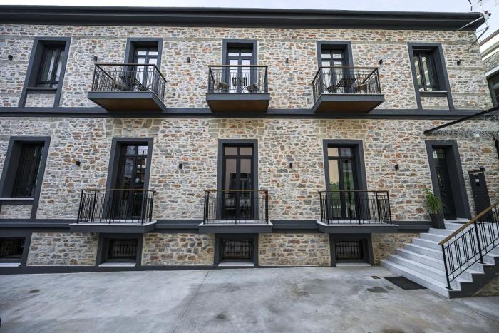 Lithos Boutique Residences