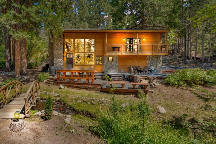 Little Bridge Lodge - Storybook Stateline Oasis