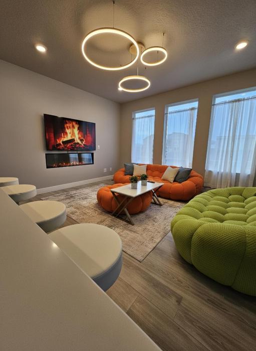 Cozy Modern house with Fireplace, Park city