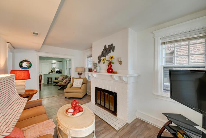 2 Blocks to Beach and Boardwalk Ventnor City Escape