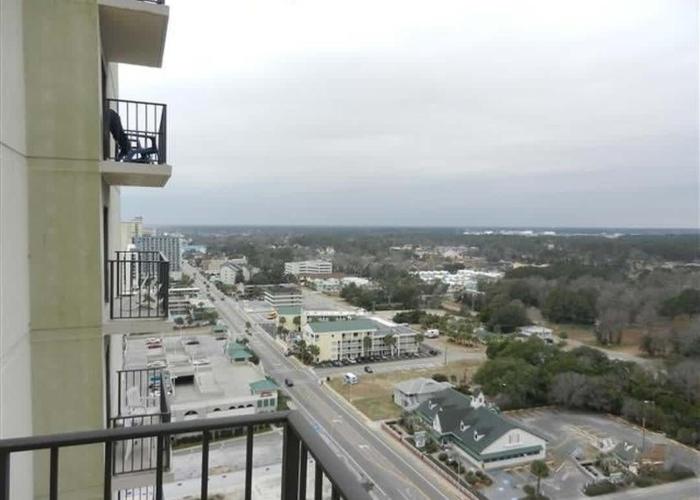 High Floor 2BR Pools Ocean Views Palace Resort