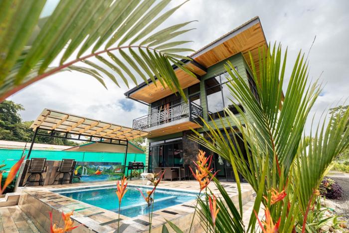 Casa Esmeralda-5min to La Fortuna,King beds & pool