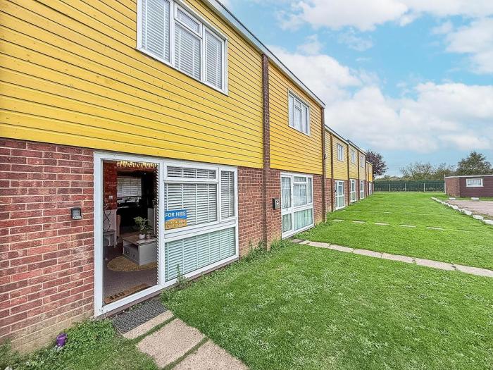 Stunning Chalet For Hire At Bermuda Holiday Park Near Hemsby Beach Ref 18161B