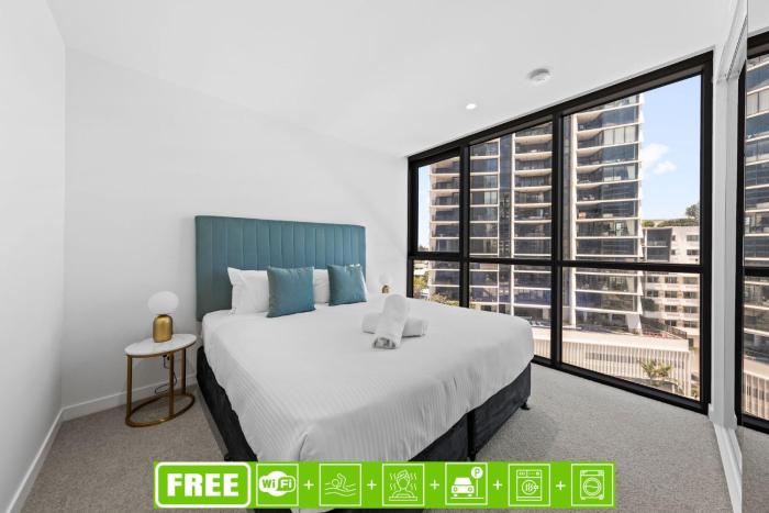 Serene 2 Bedroom Relaxation with Ocean Breeze