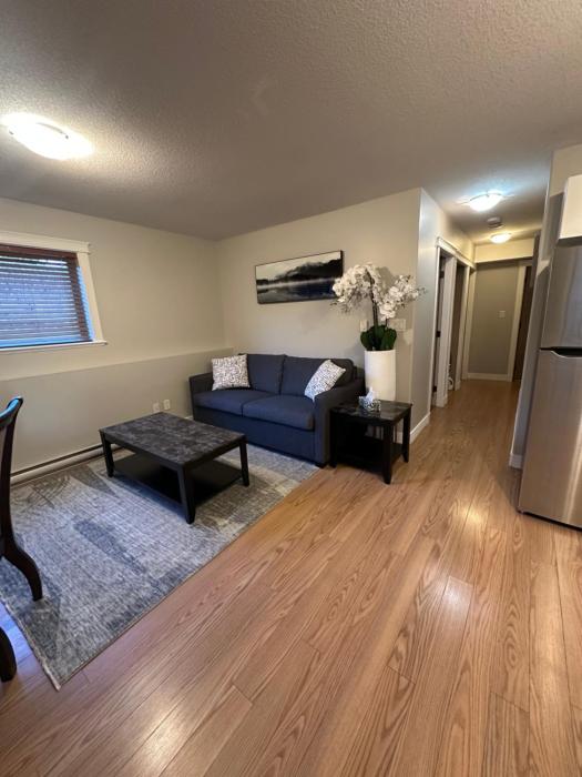 2-Bedroom Private Suite near VIU