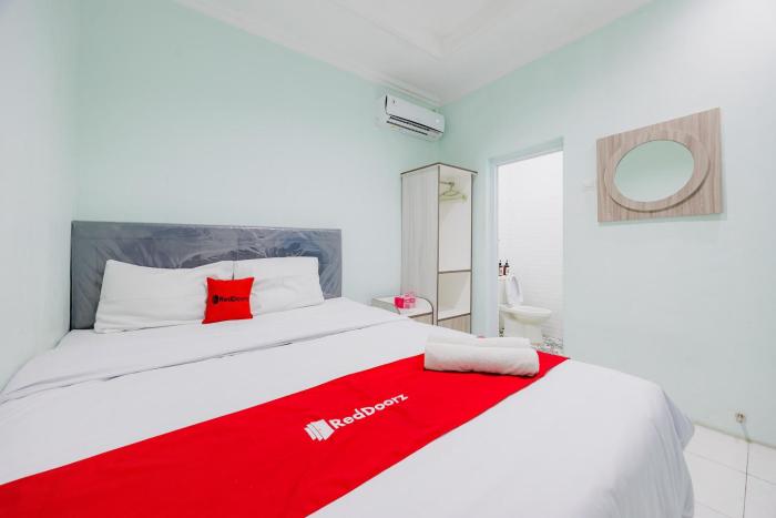 RedDoorz Syariah near Kedungmundu Semarang