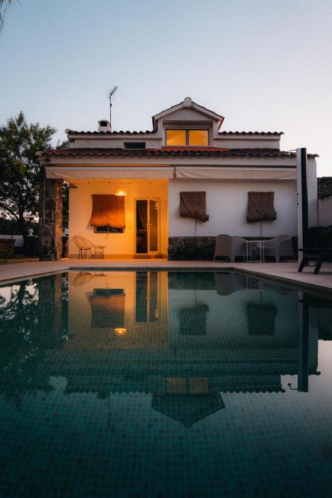 Wishome- Finca Venta Viñas con piscina privada, en la falda de Gredos