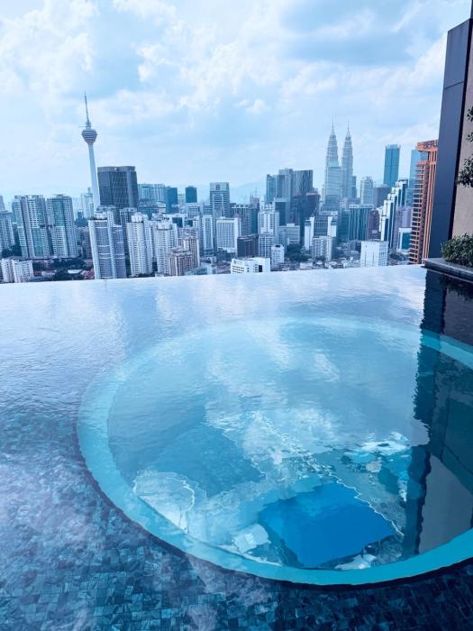 Lucentia Residence by Infinity swimming pool,lalaport KL
