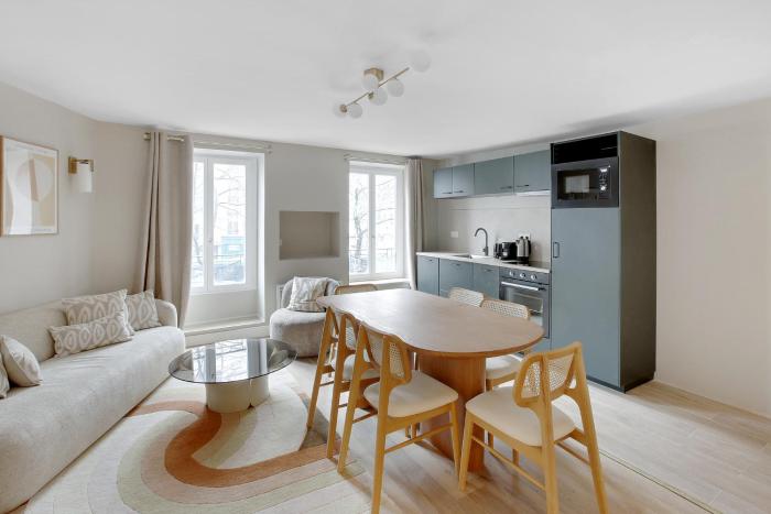 Elegant 3-bedroom apartment near Bastille Paris
