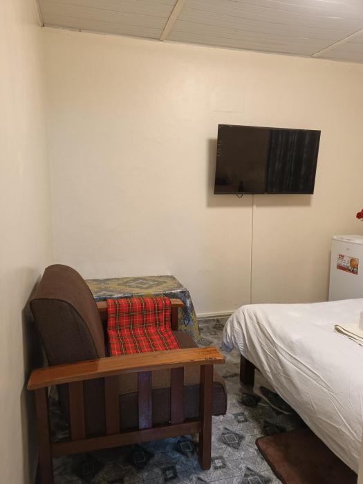 Studio with garden In lavington