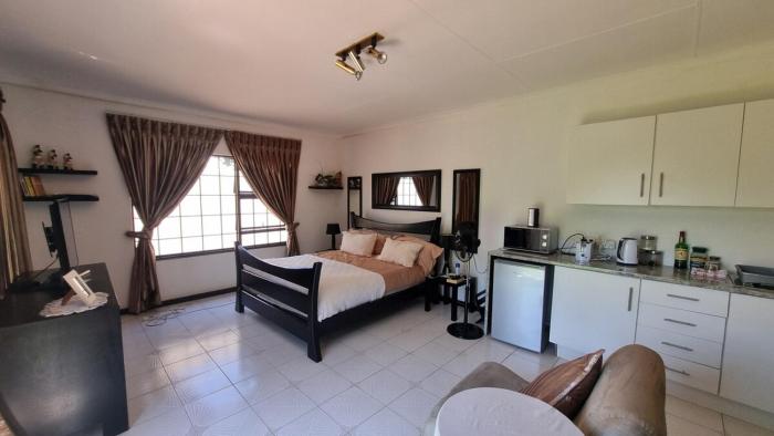 Studio Sanctuary in Upper Bedfordview